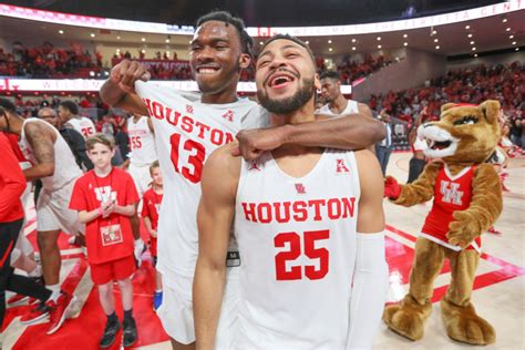 U of h men's basketball - Mar 12, 2023 · The seedings and brackets were released Sunday, revealing the University of Houstonis the No. 1 seed in the Midwest Region and will start NCAA tournament play against No. 16 Northern Kentucky at 8 ... 
